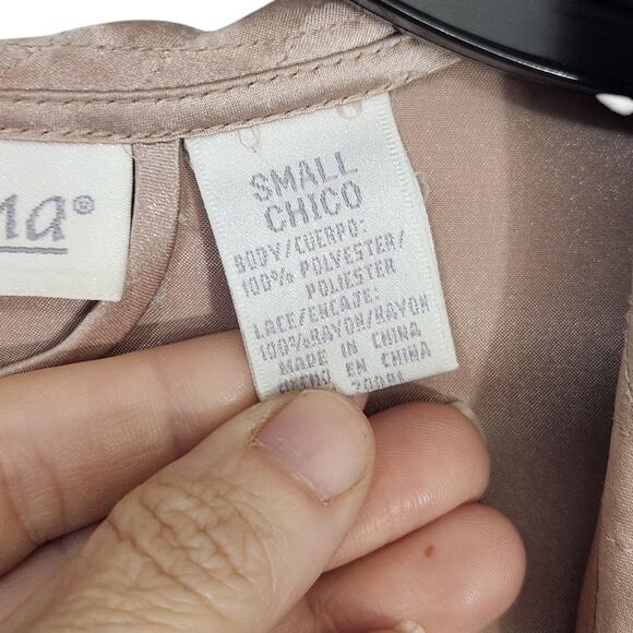 VTG ADONNA ROBE WOMEN SM HOUSE COAT QUILTED CROCHET GRANNYCORE GOLD WEDDING - Picture 4 of 7